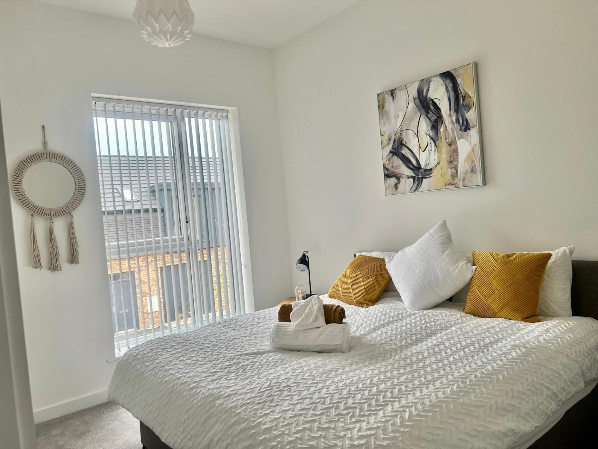 The Parkes A Stylish 3Br House, 5 Mins From Central Birmingham Close To The Edgbaston Stadium, The Hippodrome, Uob, Aston And Bcu, China Town, Kings Heath Bhx Airport And Much More Luaran gambar