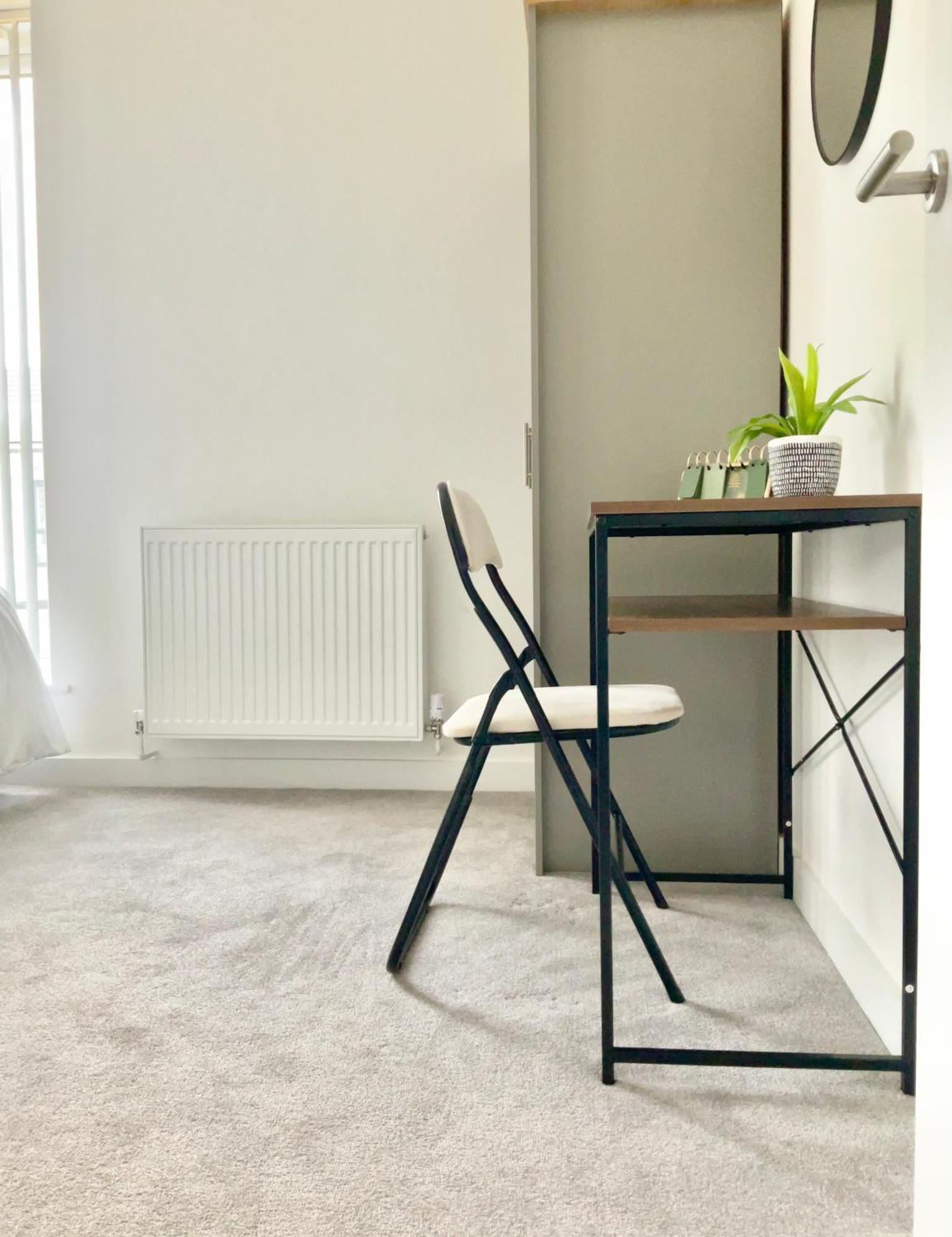 The Parkes A Stylish 3Br House, 5 Mins From Central Birmingham Close To The Edgbaston Stadium, The Hippodrome, Uob, Aston And Bcu, China Town, Kings Heath Bhx Airport And Much More Luaran gambar