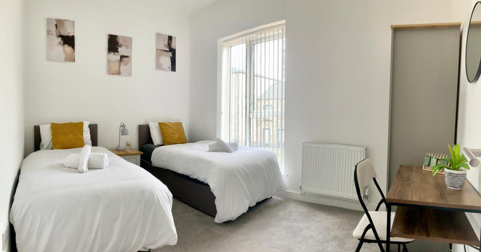 The Parkes A Stylish 3Br House, 5 Mins From Central Birmingham Close To The Edgbaston Stadium, The Hippodrome, Uob, Aston And Bcu, China Town, Kings Heath Bhx Airport And Much More Luaran gambar